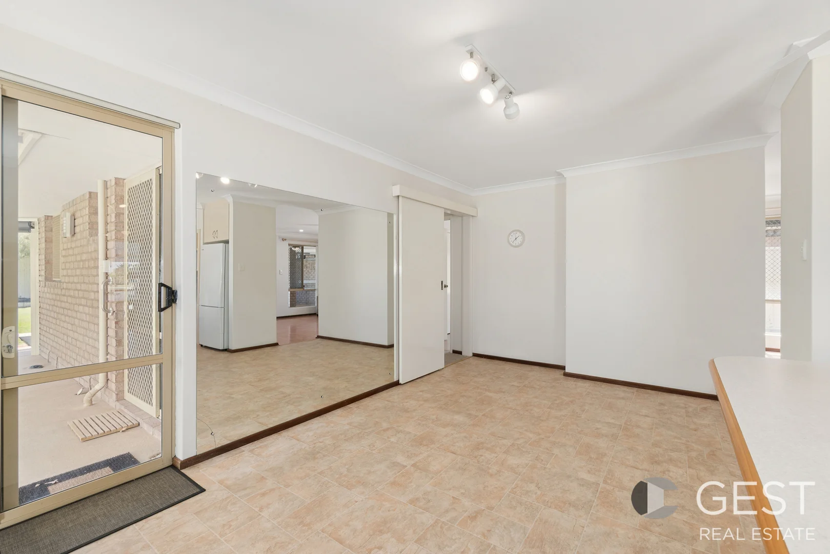 Additional image 15 of 19A Rosebank Gardens, Alexander Heights WA 6064