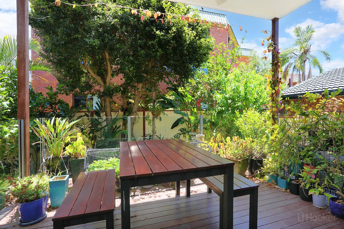 Additional image 18 of 2/49 Milton Avenue, Paradise Point QLD 4216