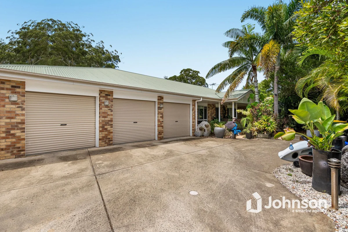 2 Alex Court, Redland Bay QLD 4165