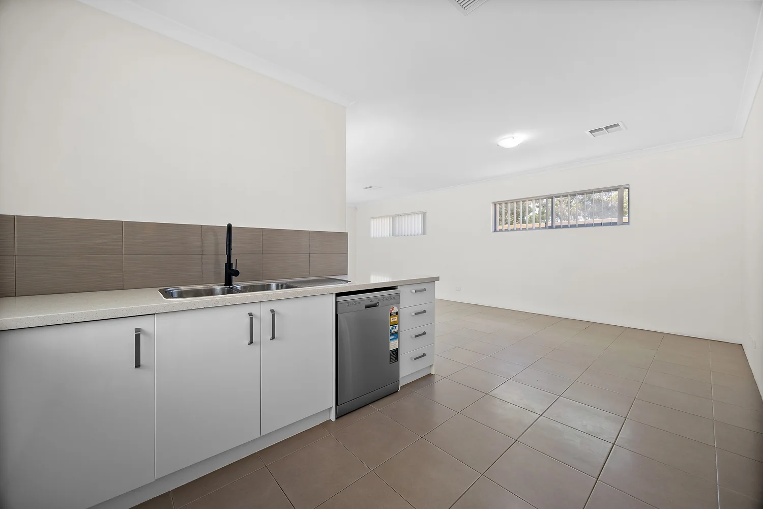 Additional image 6 of 4/10 Duke Street, Bentley WA 6102