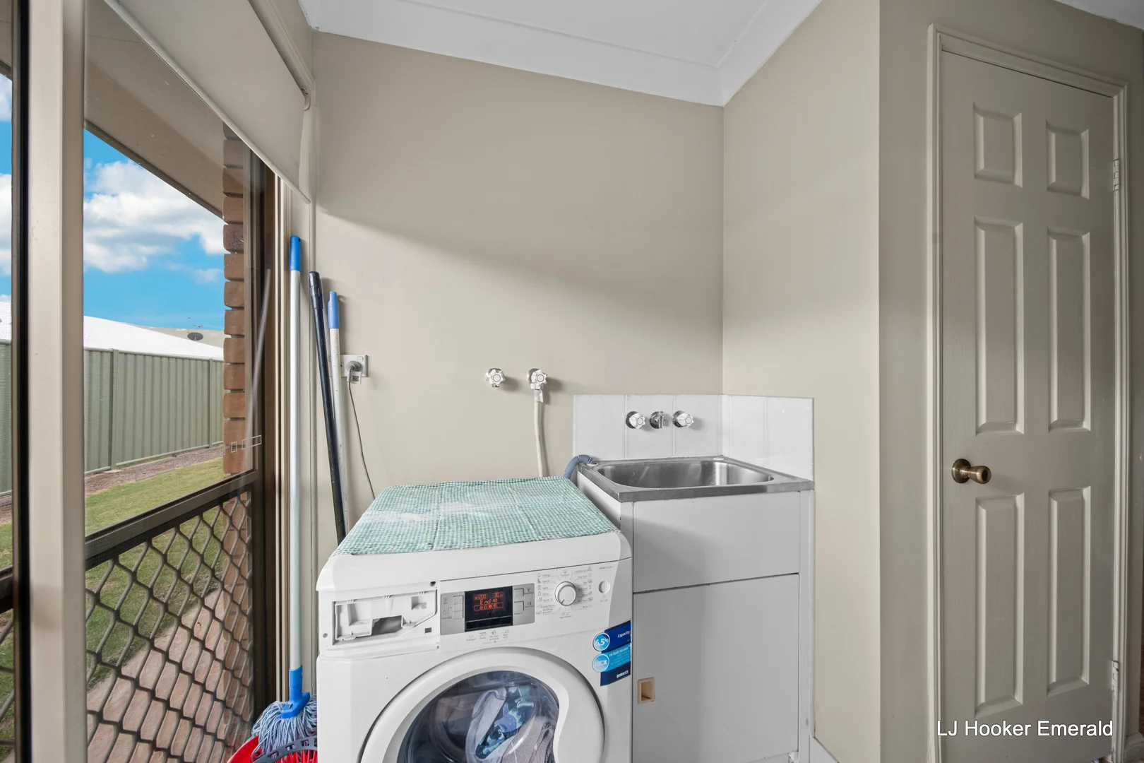 Additional image 17 of 4 Sharlyn Crescent, Emerald QLD 4720