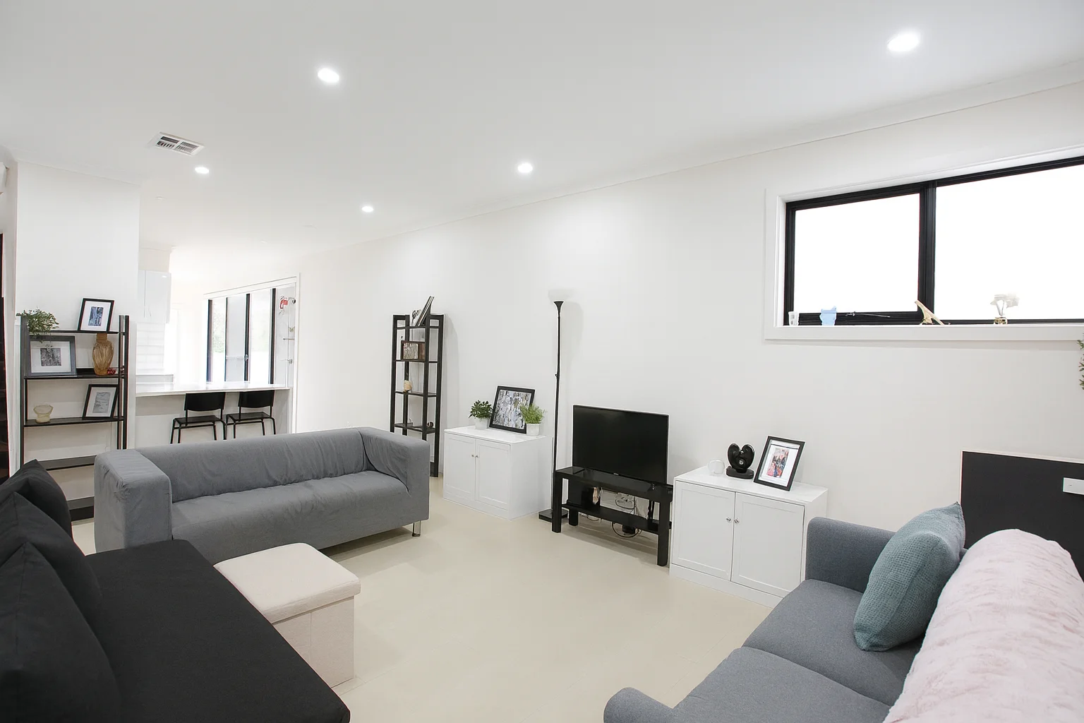 2/5 Miranda Road, Reservoir VIC 3073