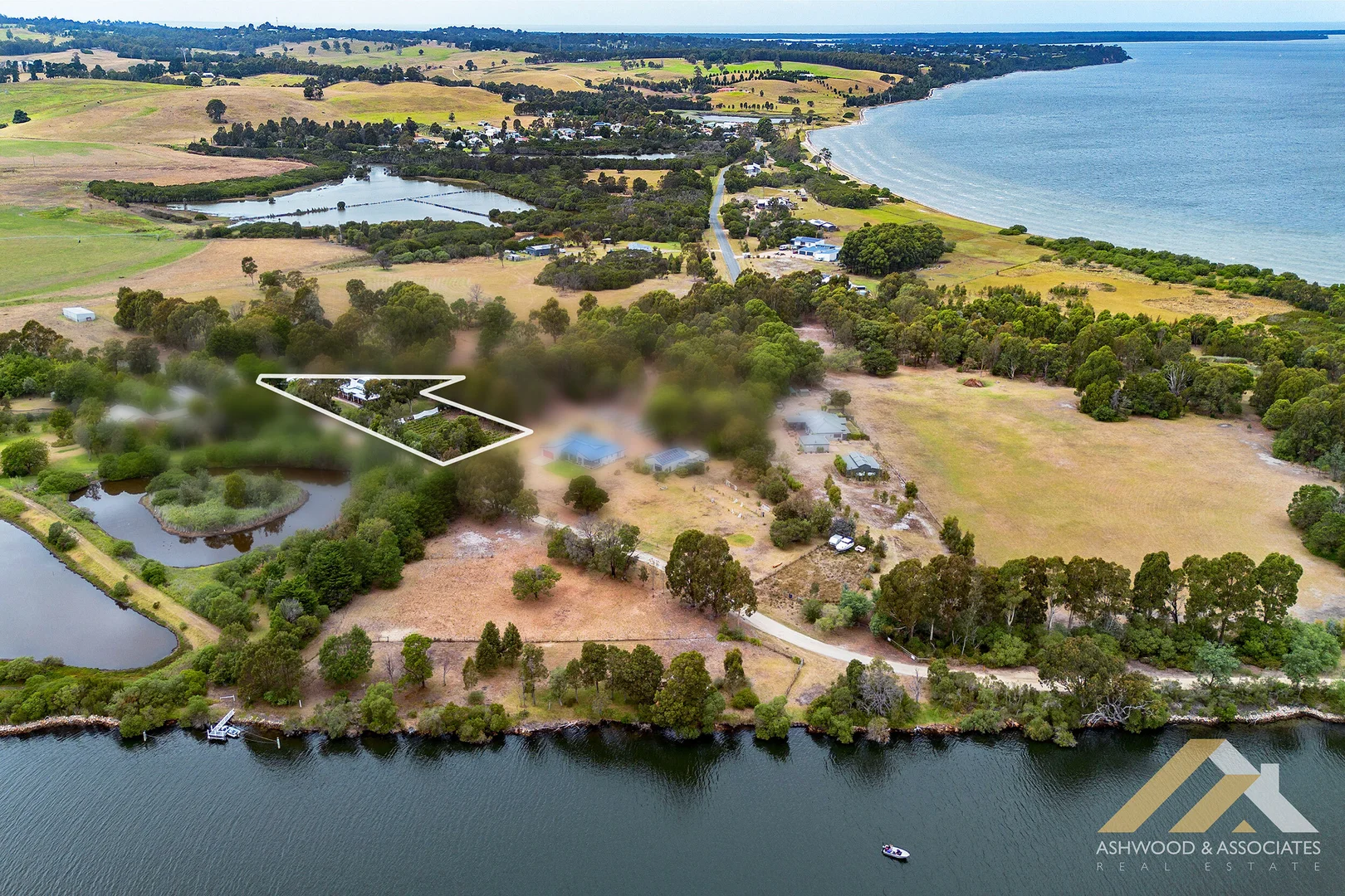 Additional image 31 of 190 Reynolds Road, Metung VIC 3904