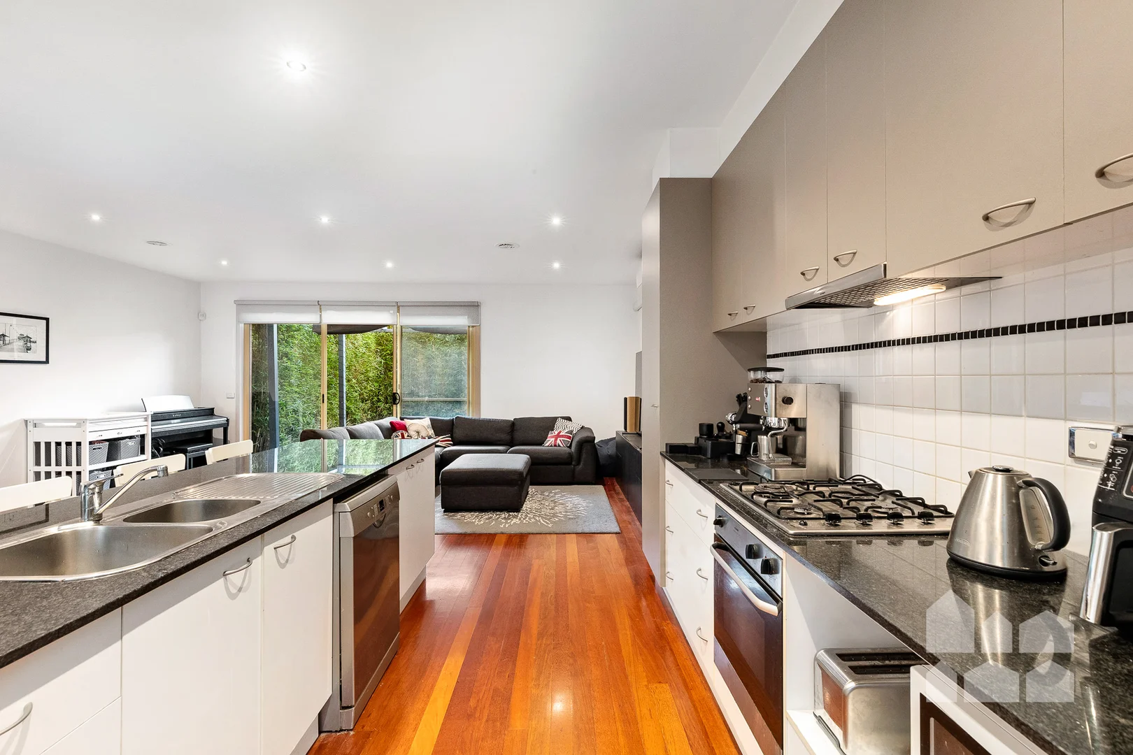 Additional image 2 of 2/15 Park Street, Footscray VIC 3011