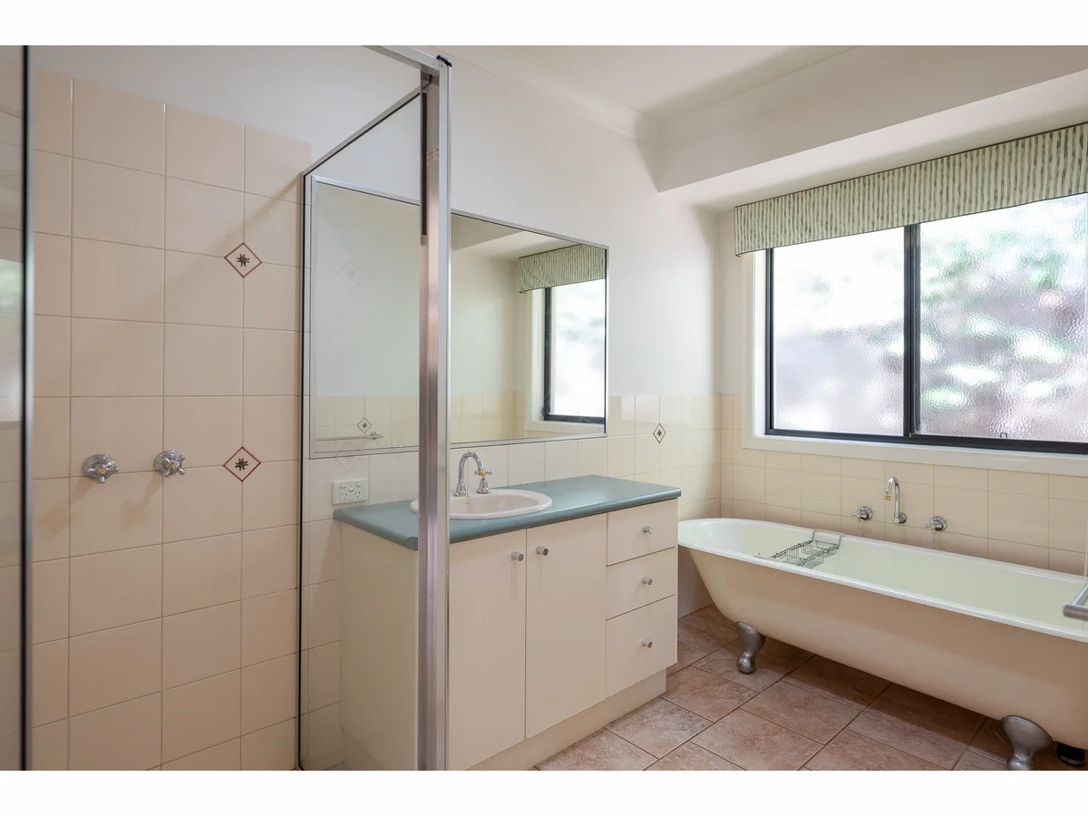 Additional image 18 of 16 Janette Court, Lavington NSW 2641