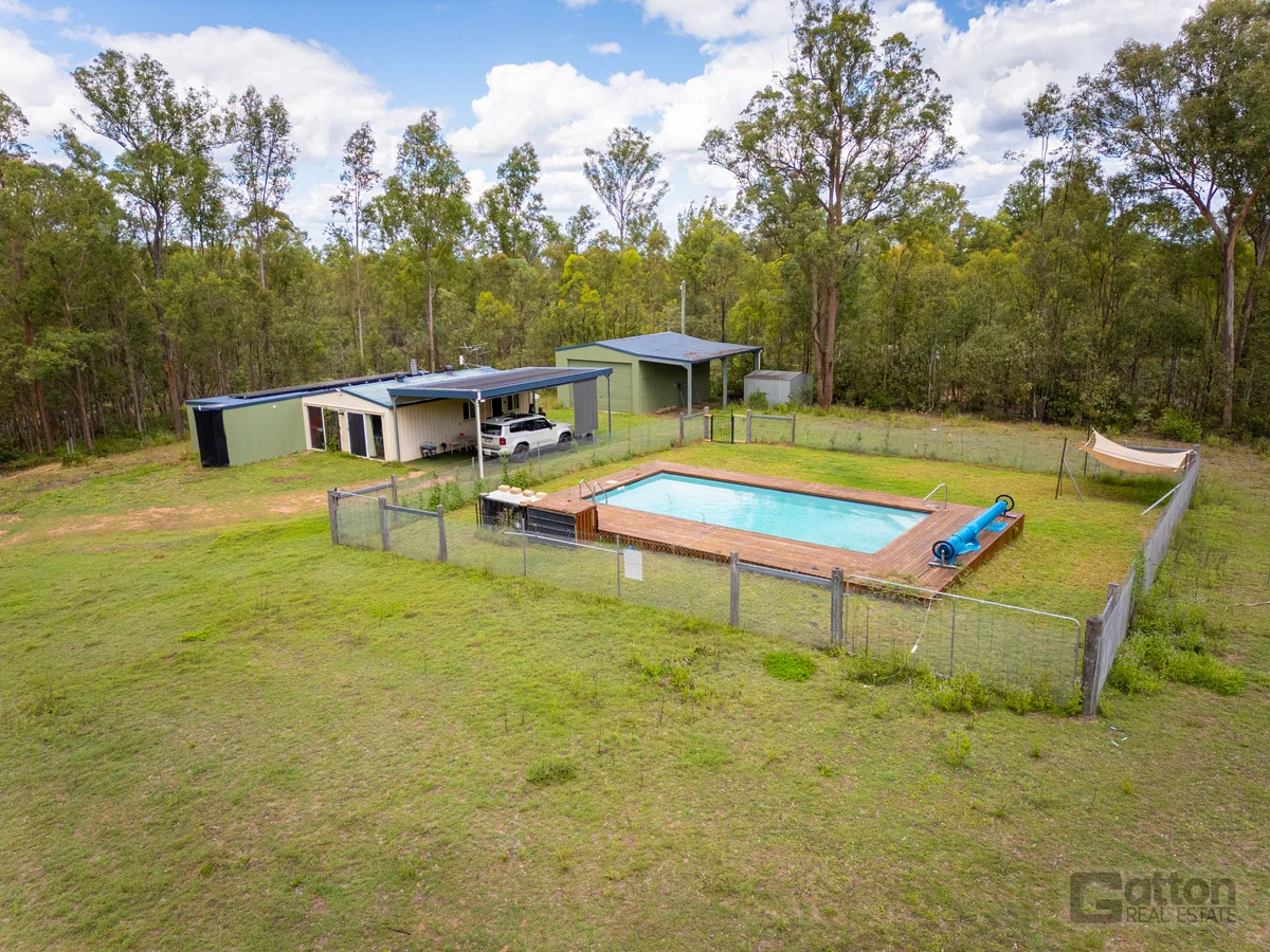 106 Cambridge Drive, Mount Hallen QLD 4312
