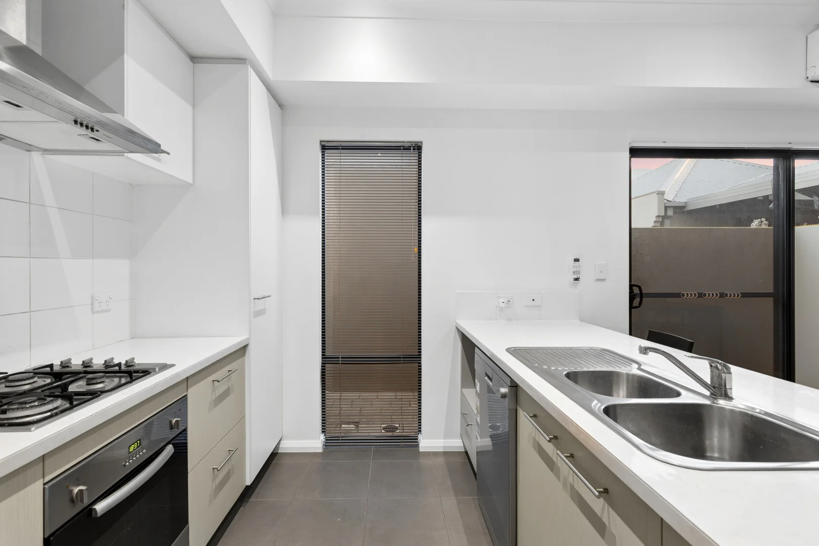 Additional image 14 of 3 Gaudi Way, Clarkson WA 6030