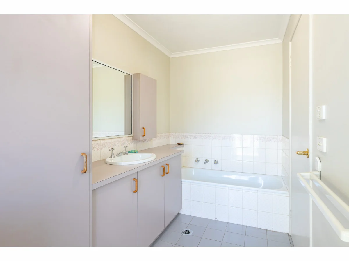 Additional image 11 of 2/7 Graetz Court, Lavington NSW 2641
