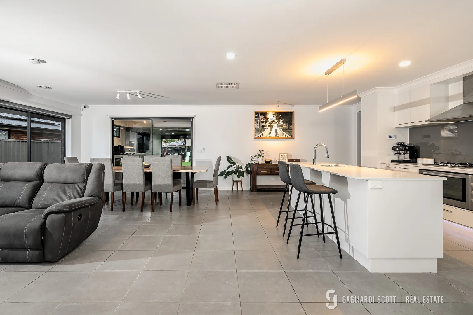 Additional image 3 of 71 Cimmaron Way, Kialla VIC 3631