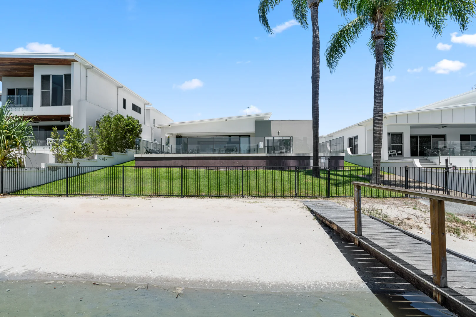 Additional image 39 of 91 T E Peters Drive, Broadbeach Waters QLD 4218
