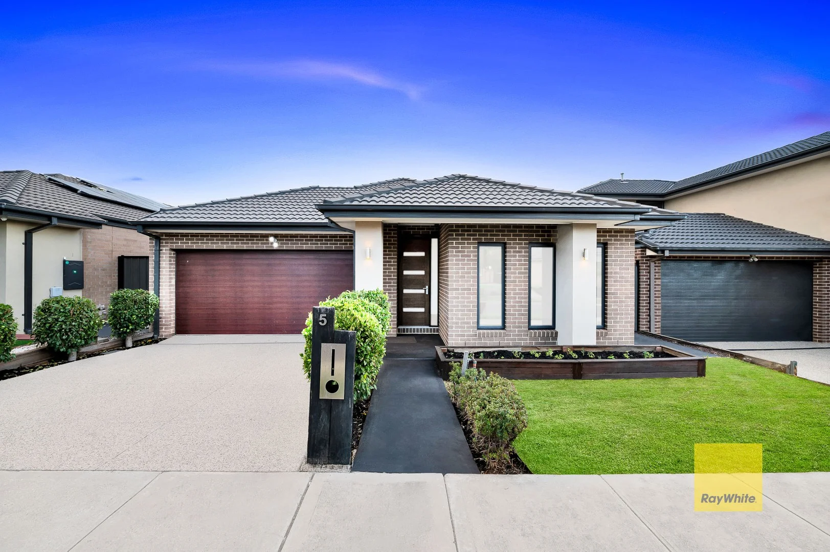 5 Healesville Road, Truganina VIC 3029
