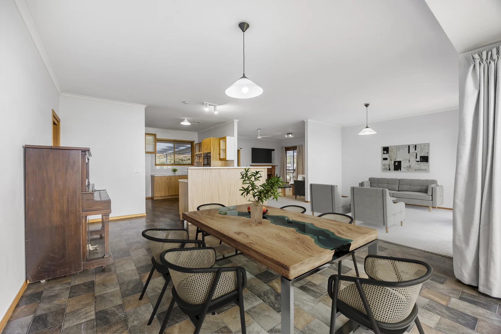 Additional image 6 of 75 Frontage Road, Lake Bolac VIC 3351