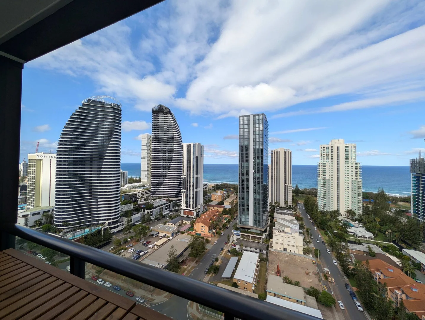 Unit 2403, 2663 Gold Coast Highway, Broadbeach QLD 4218