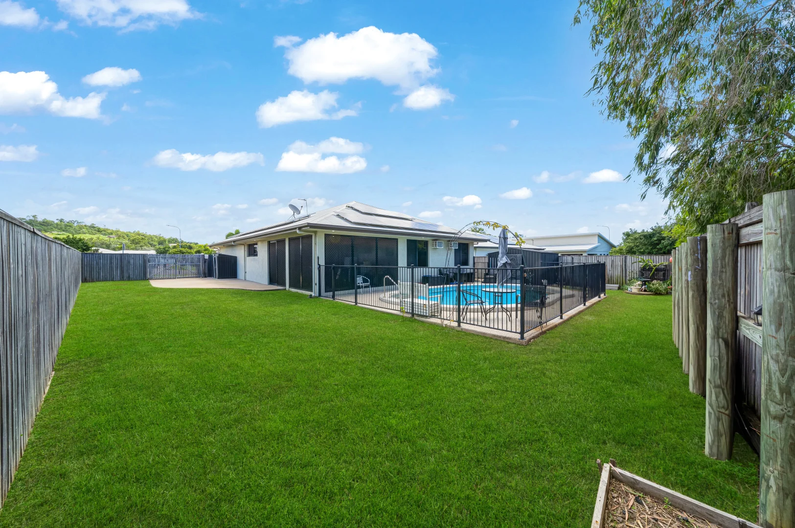 Additional image 12 of 6 Glendower Street, Bushland Beach QLD 4818