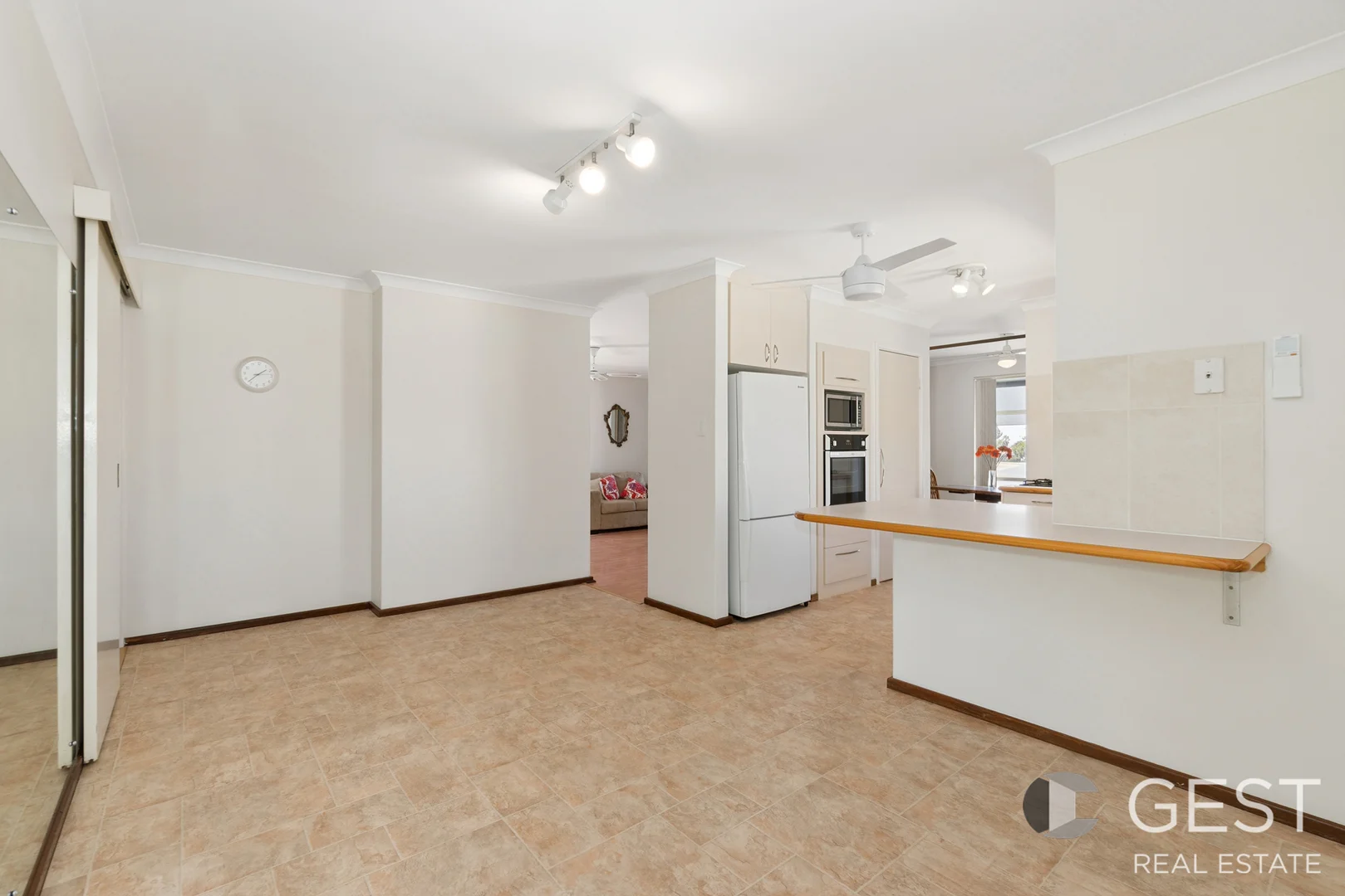 Additional image 13 of 19A Rosebank Gardens, Alexander Heights WA 6064