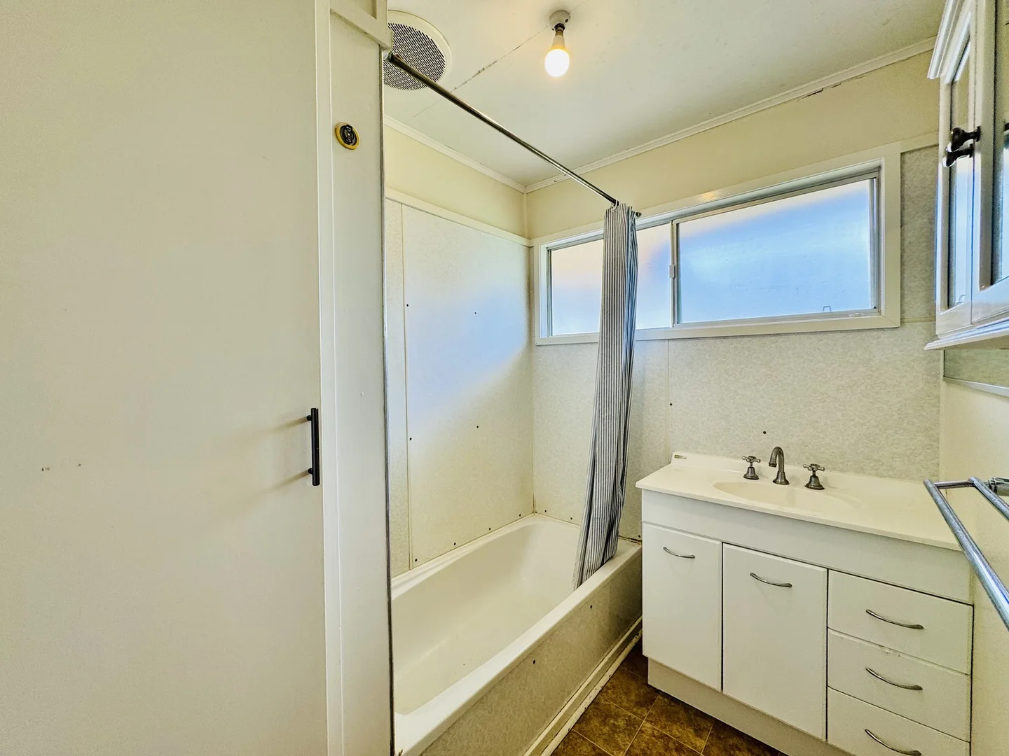 Additional image 5 of 9 FORREST Drive, Moranbah QLD 4744