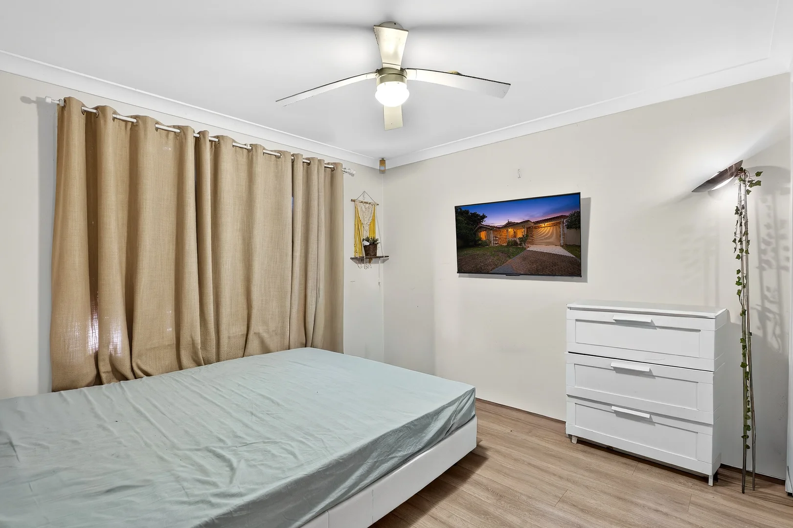 Additional image 11 of 5 Jillian Place, Macquarie Fields NSW 2564