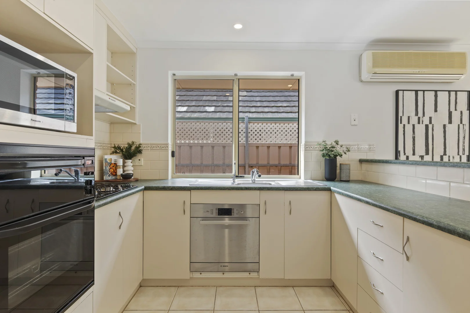 Additional image 5 of 30 Moorfield Mews, Aberfoyle Park SA 5159