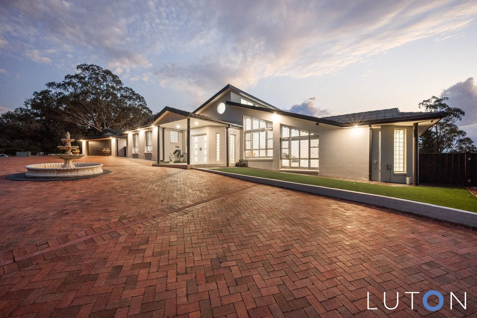 25 Taylor Place, Greenleigh NSW 2620