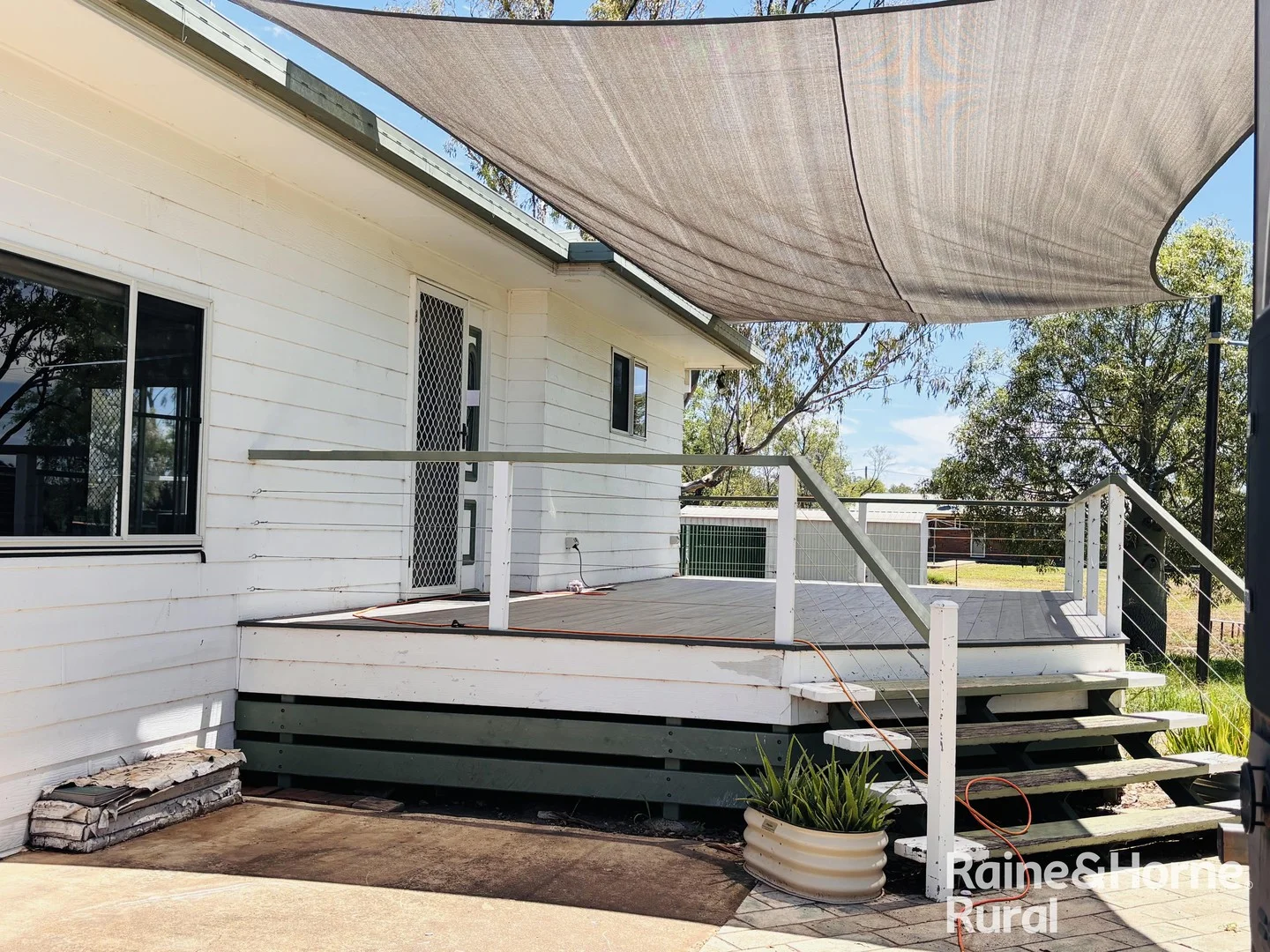 7-13 Edwardes Street, Roma QLD 4455