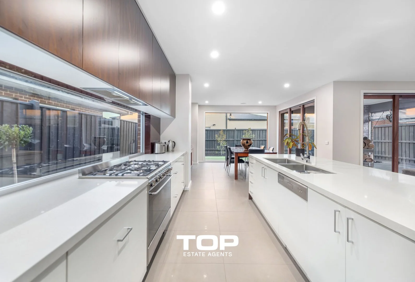 Additional image 7 of 10 Springleaf Avenue, Clyde North VIC 3978