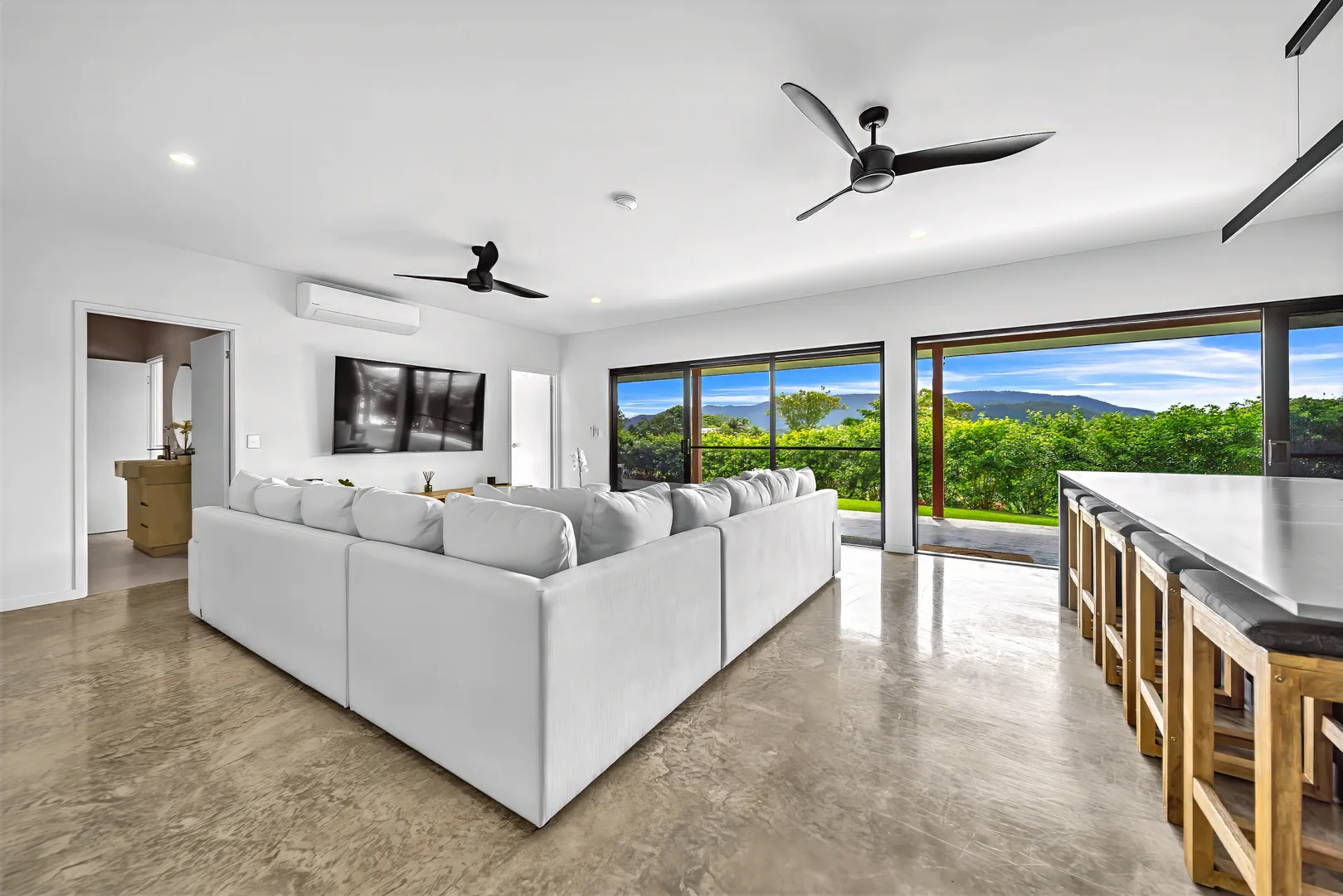 Additional image 3 of 26 Wills Court, Cannonvale QLD 4802