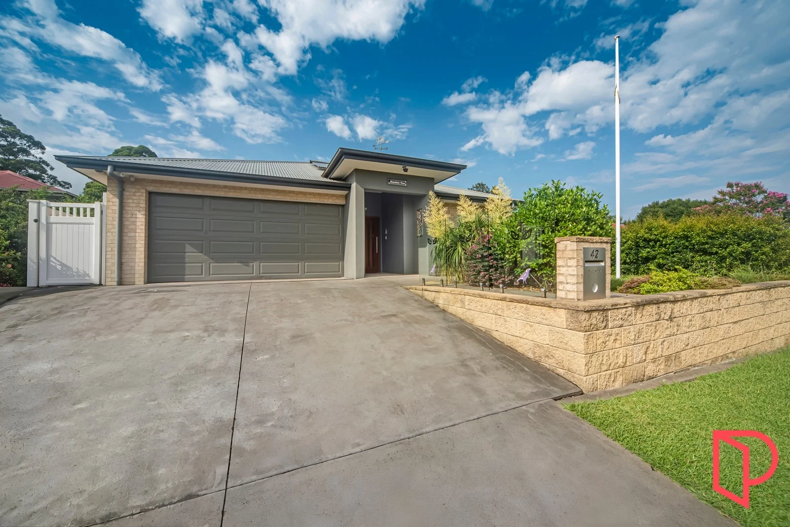 42 Young Avenue, Nowra NSW 2541
