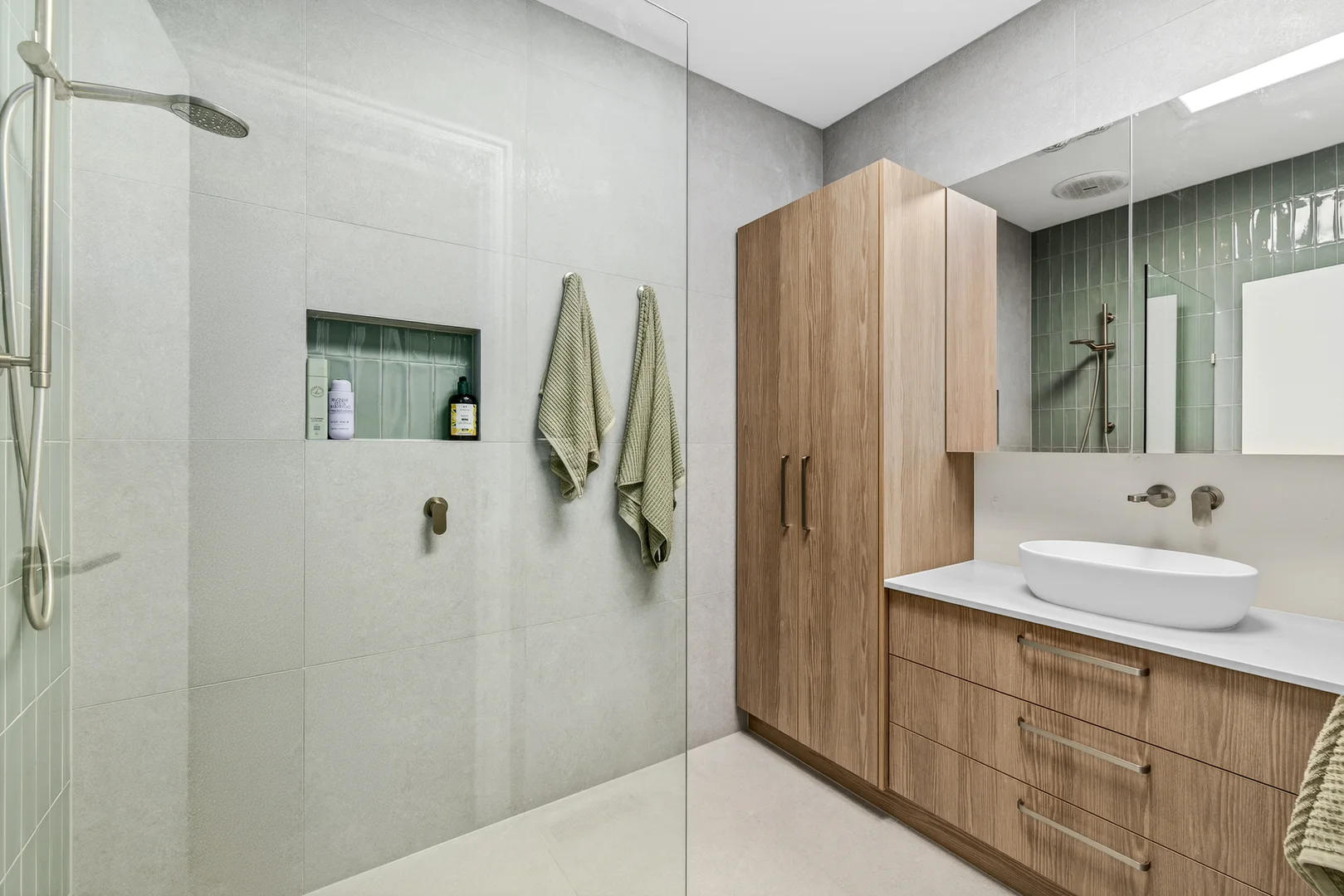 Additional image 9 of 2/31 Ashburn Grove, Ashburton VIC 3147