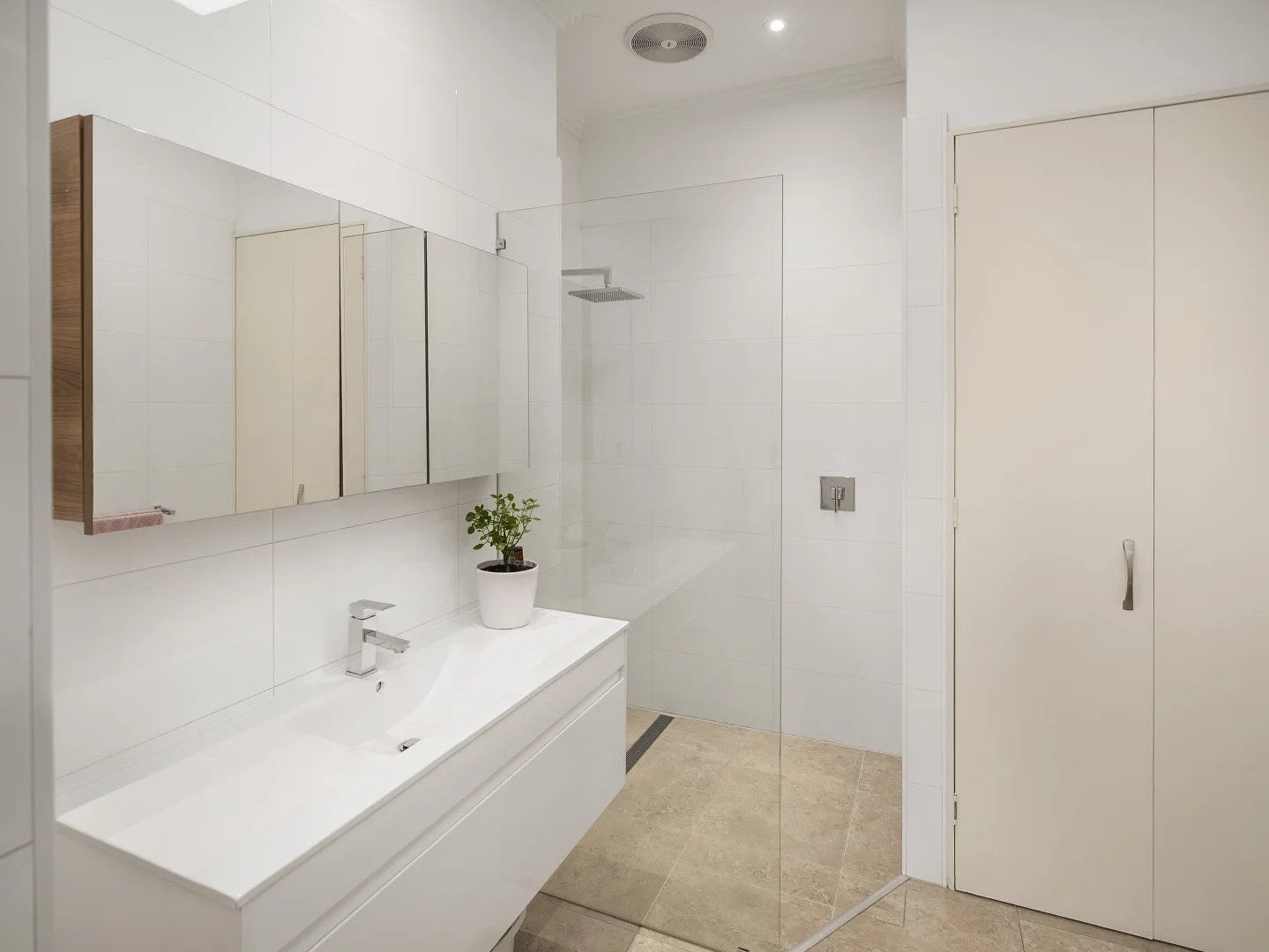 Additional image 4 of 101/30 Evans Street, Inverell NSW 2360