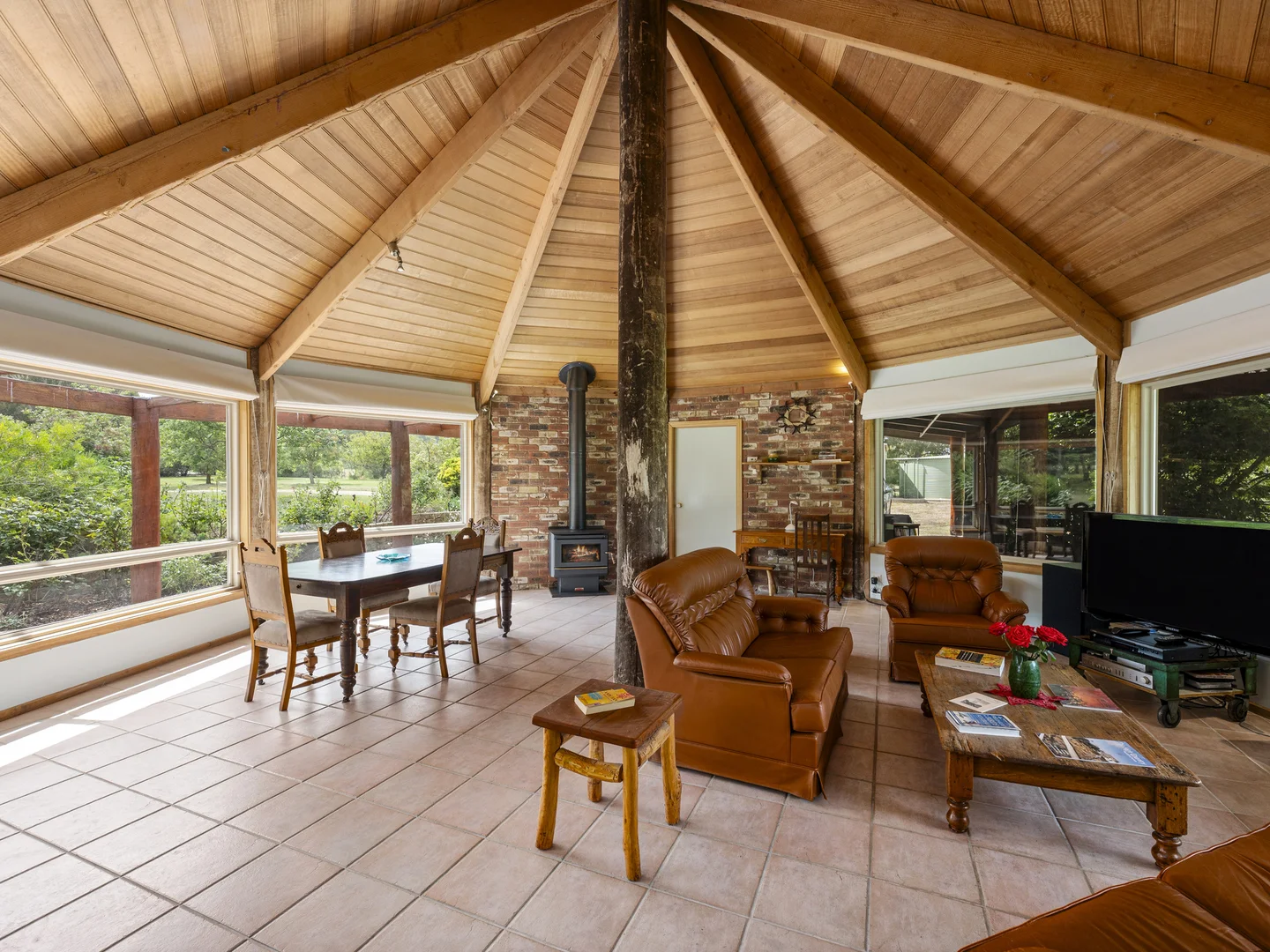 Additional image 3 of 2 Bromfield Drive, Tolmie VIC 3723