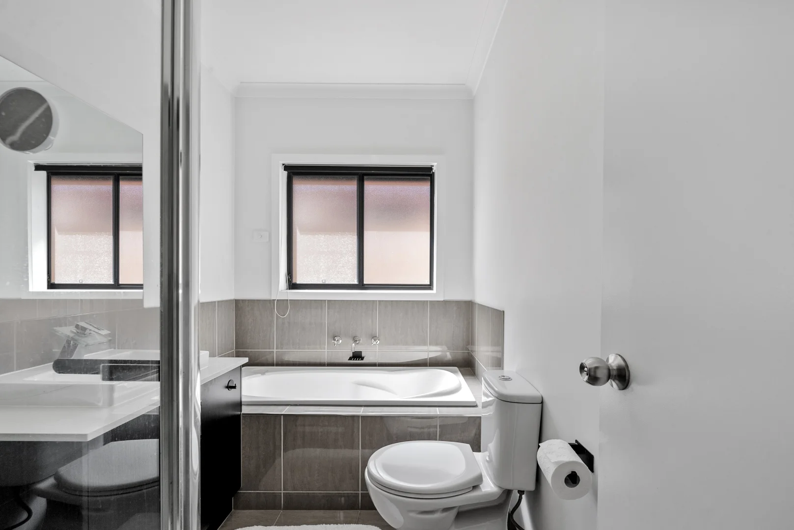 Additional image 9 of 8/40 Mccubbin Way, Caroline Springs VIC 3023