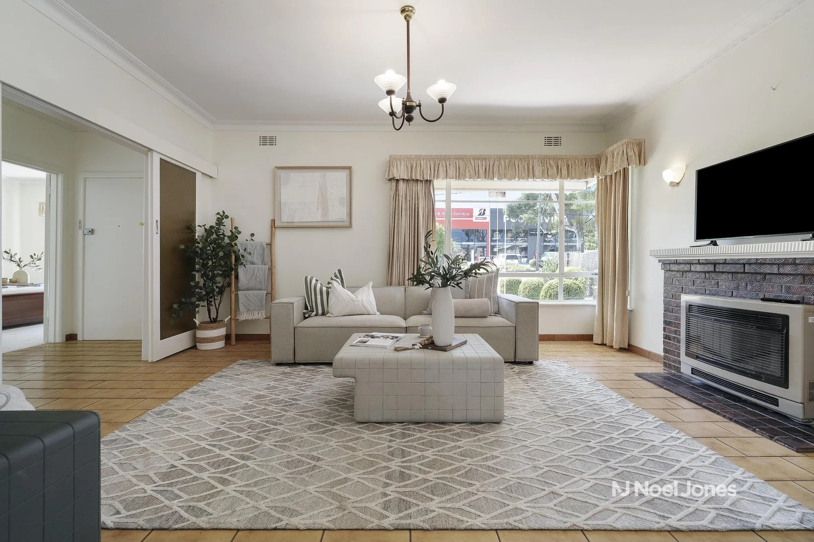 Additional image 2 of 674 Waverley Road, Glen Waverley VIC 3150