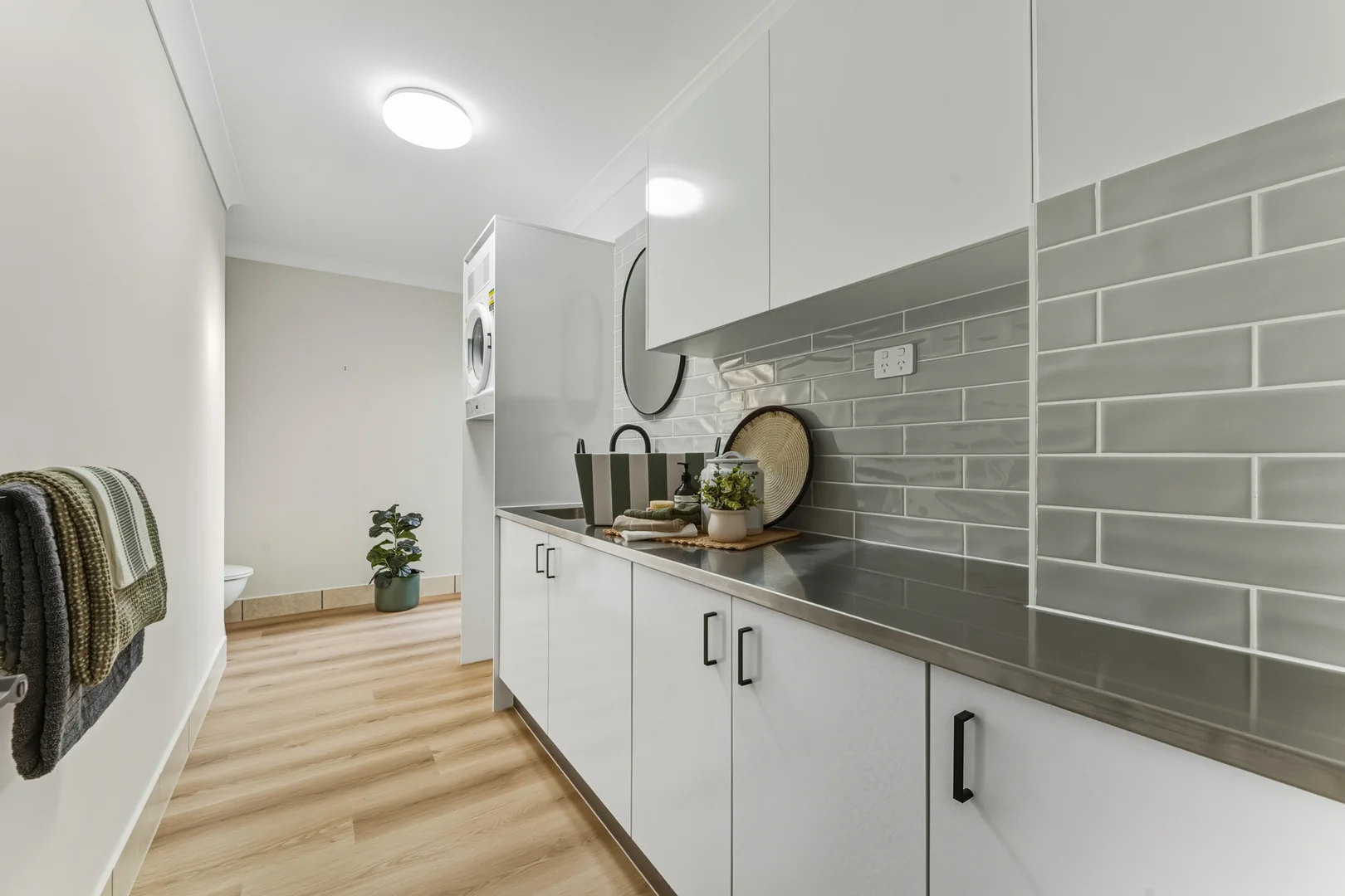 Additional image 32 of 16 Saltair Grove, Helensvale QLD 4212