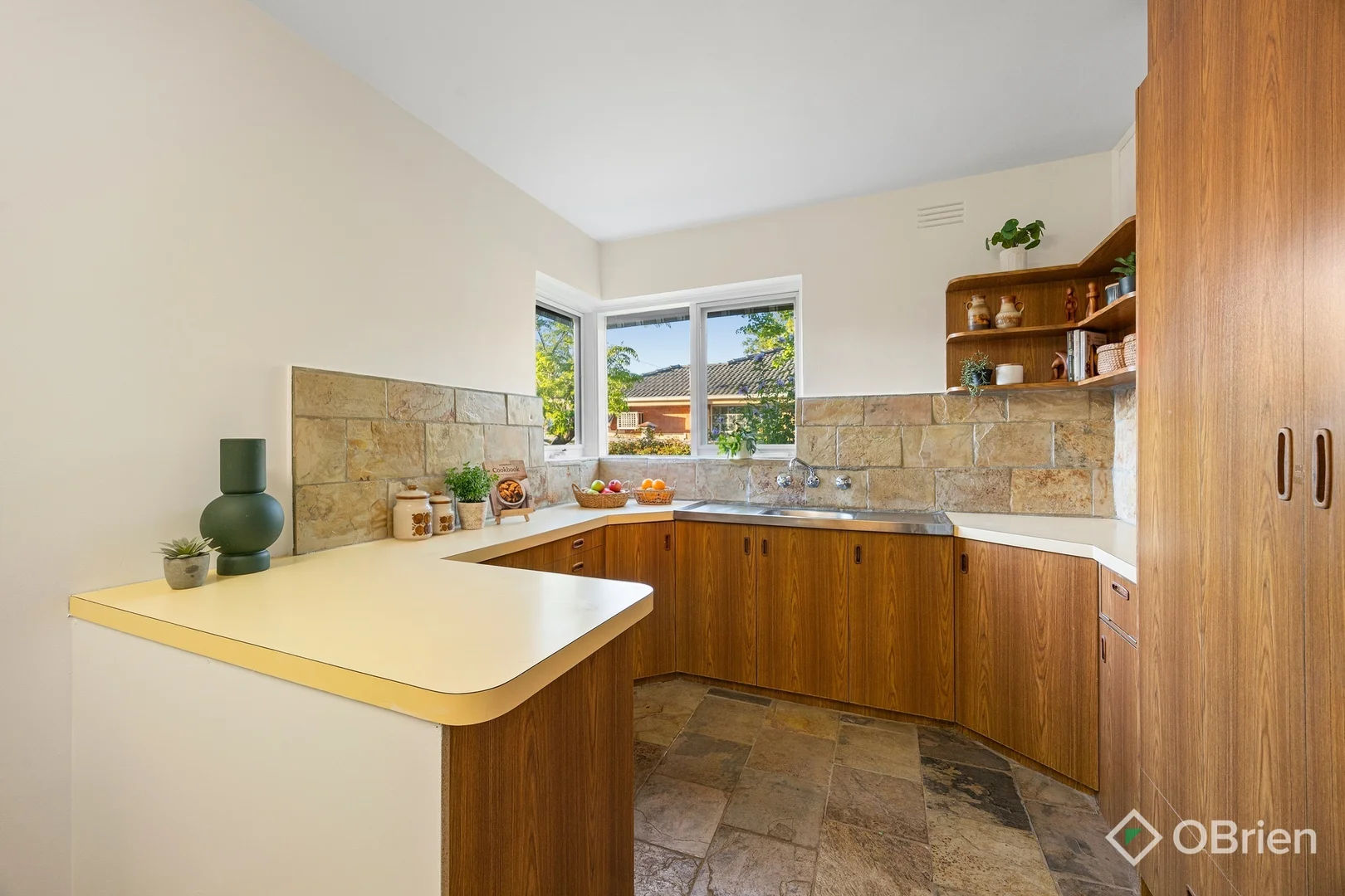 Additional image 3 of 2/6 Leopold Crescent, Mont Albert VIC 3127