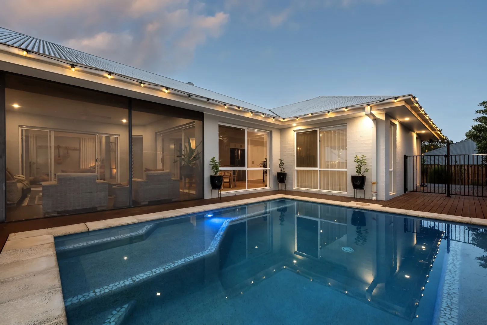 7 Stormvogel Court, Coomera Waters QLD 4209