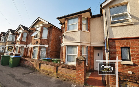 |Ref: R153583|, Newcombe Road, Southampton SO15