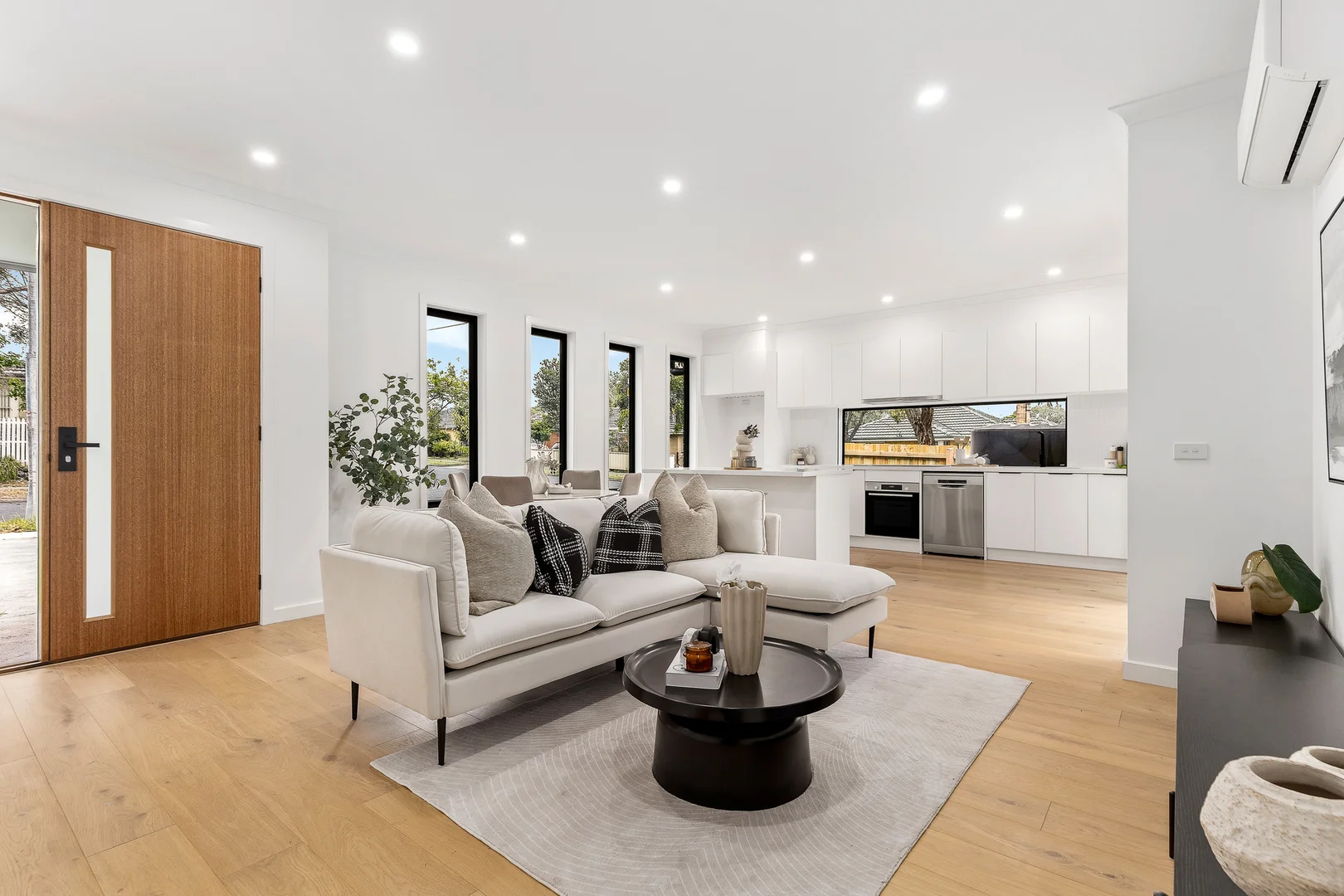 Additional image 3 of 1/1-3 Gidgee Court, Forest Hill VIC 3131