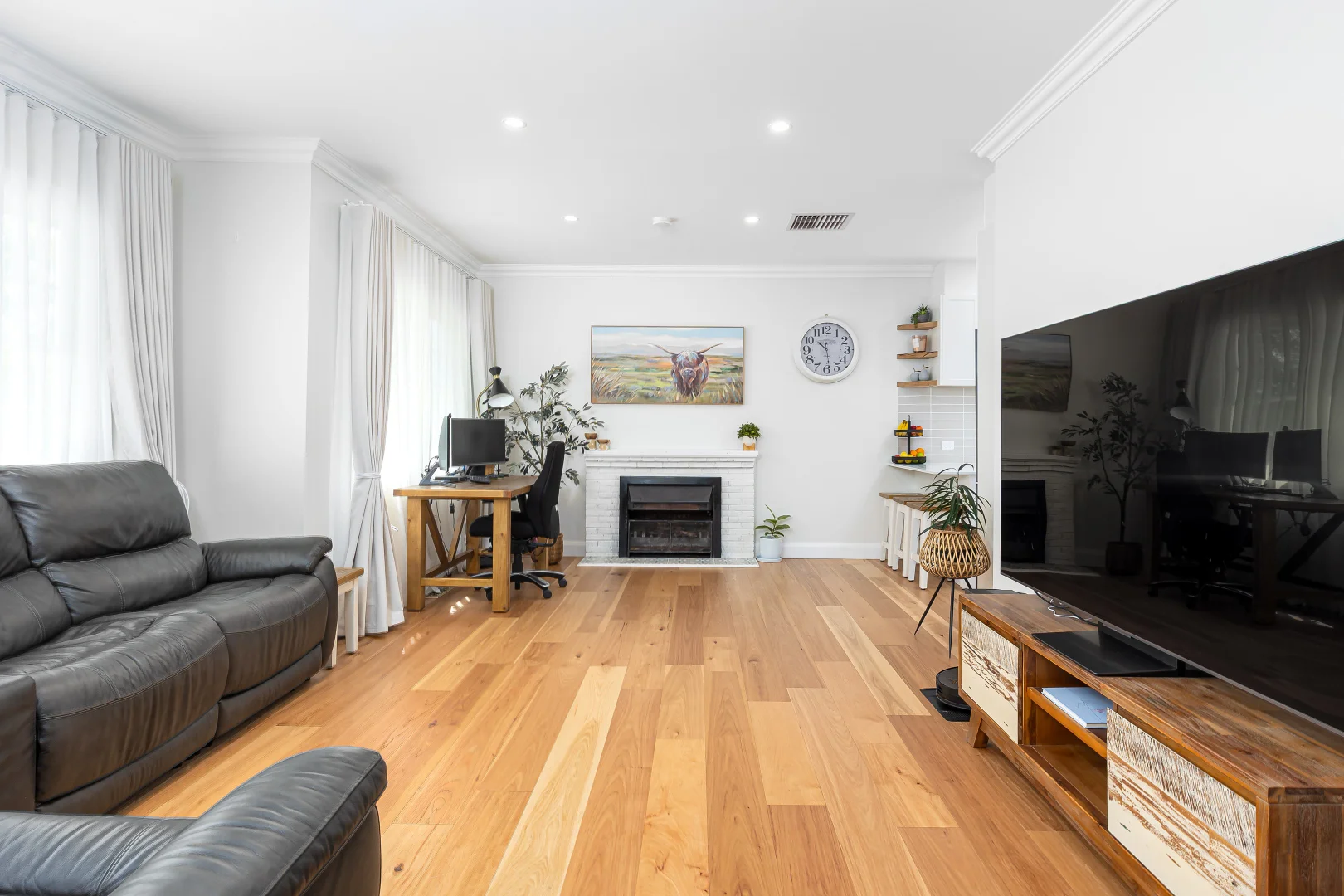 Additional image 3 of 2 Charleville Road, Turvey Park NSW 2650