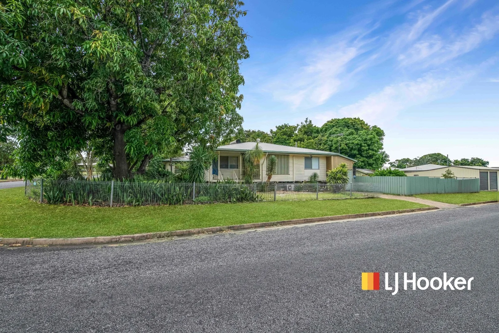 2 Harris Court, Moranbah QLD 4744