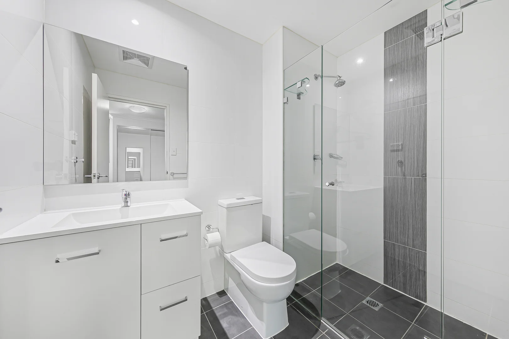 Additional image 8 of 16/1-11 Donald Street, Carlingford NSW 2118