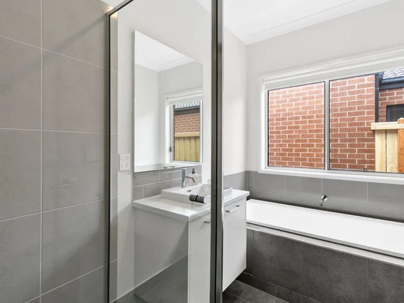 Additional image 4 of 32 Spirit Crescent, Armstrong Creek VIC 3217