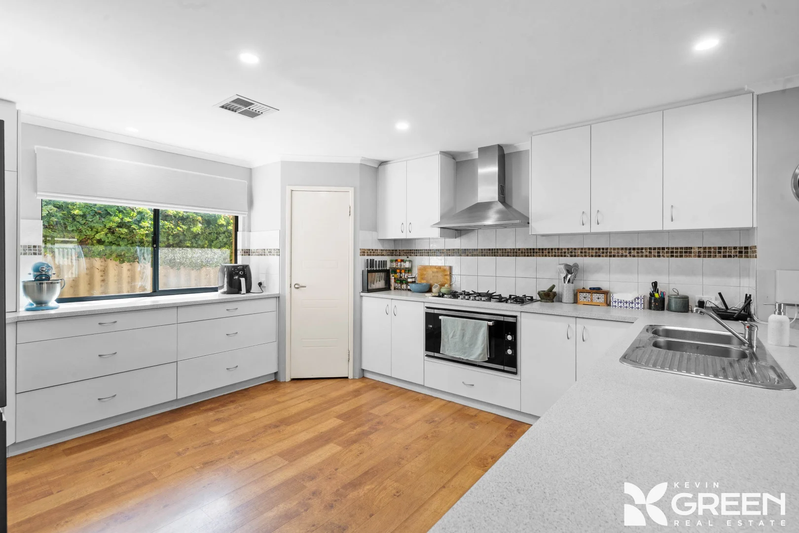 Additional image 17 of 13 Ocean Place, Waikiki WA 6169