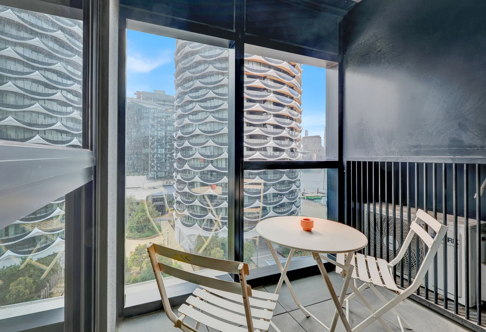 Additional image 8 of 810/8 Pearl River Rd, Docklands VIC 3008