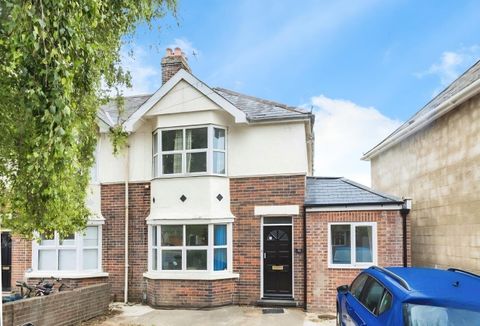 Cricket Road, Cowley OX4