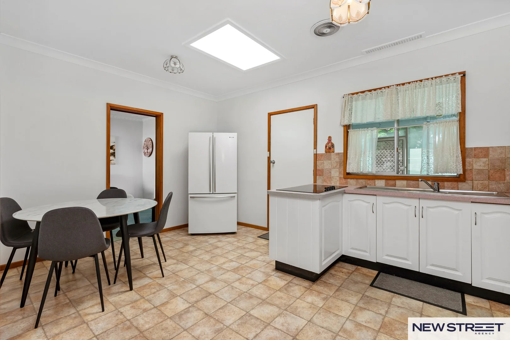 Additional image 5 of 8 Marks Street, Swansea NSW 2281