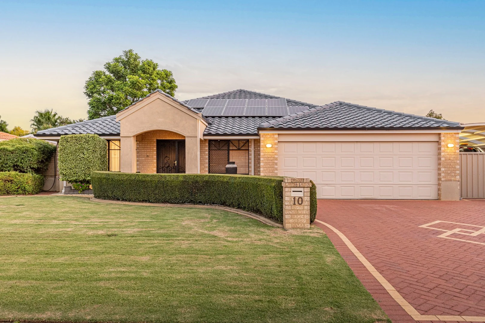 10 Madderson Road, High Wycombe WA 6057