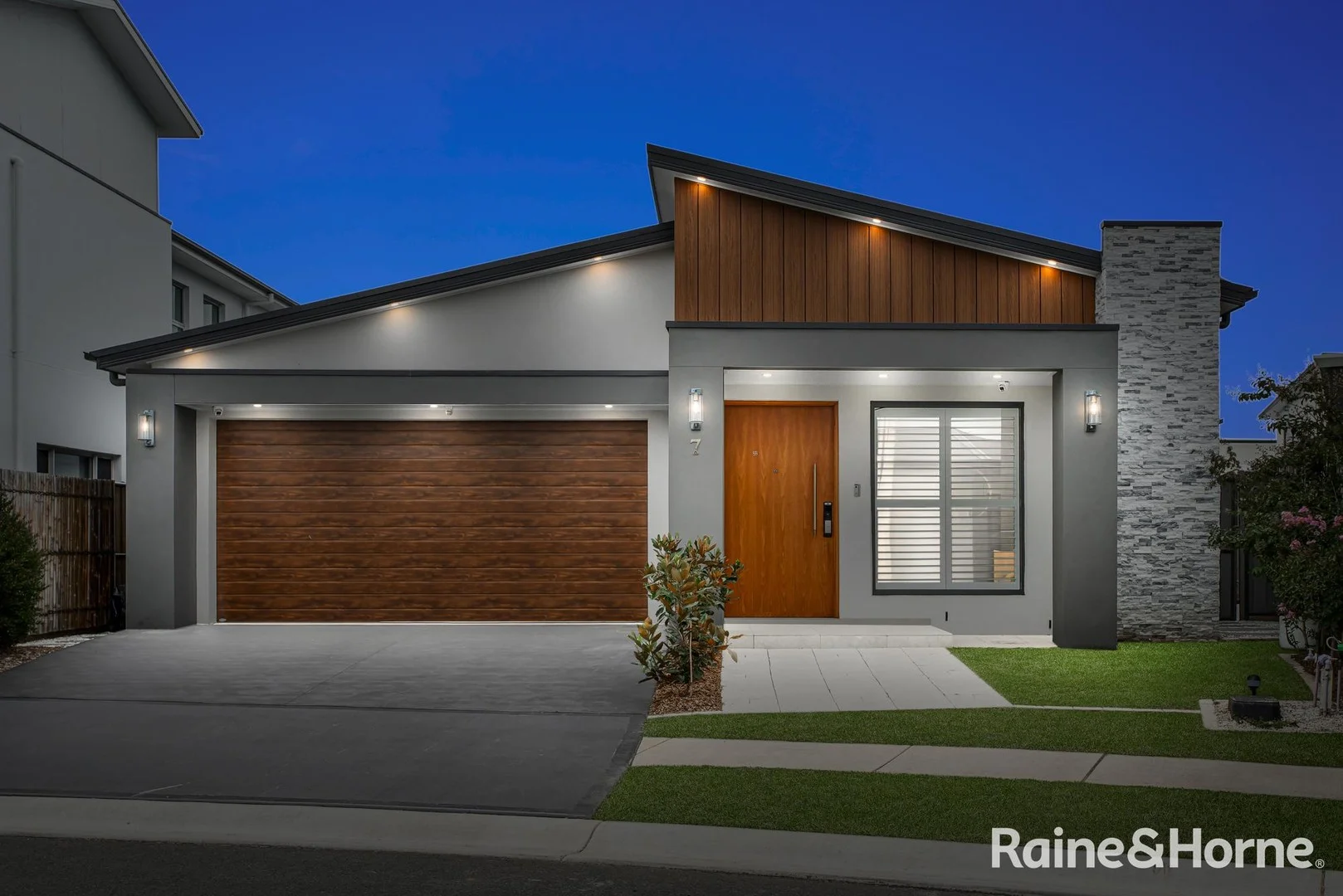 7 & 7a Baystone Street (Gables), Box Hill NSW 2765