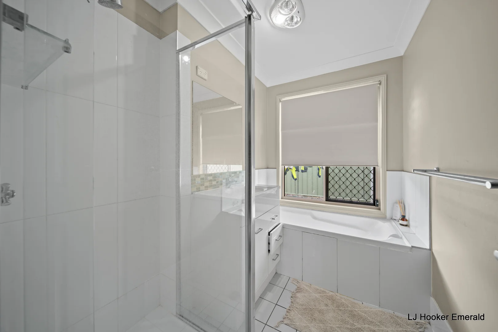 Additional image 16 of 4 Sharlyn Crescent, Emerald QLD 4720