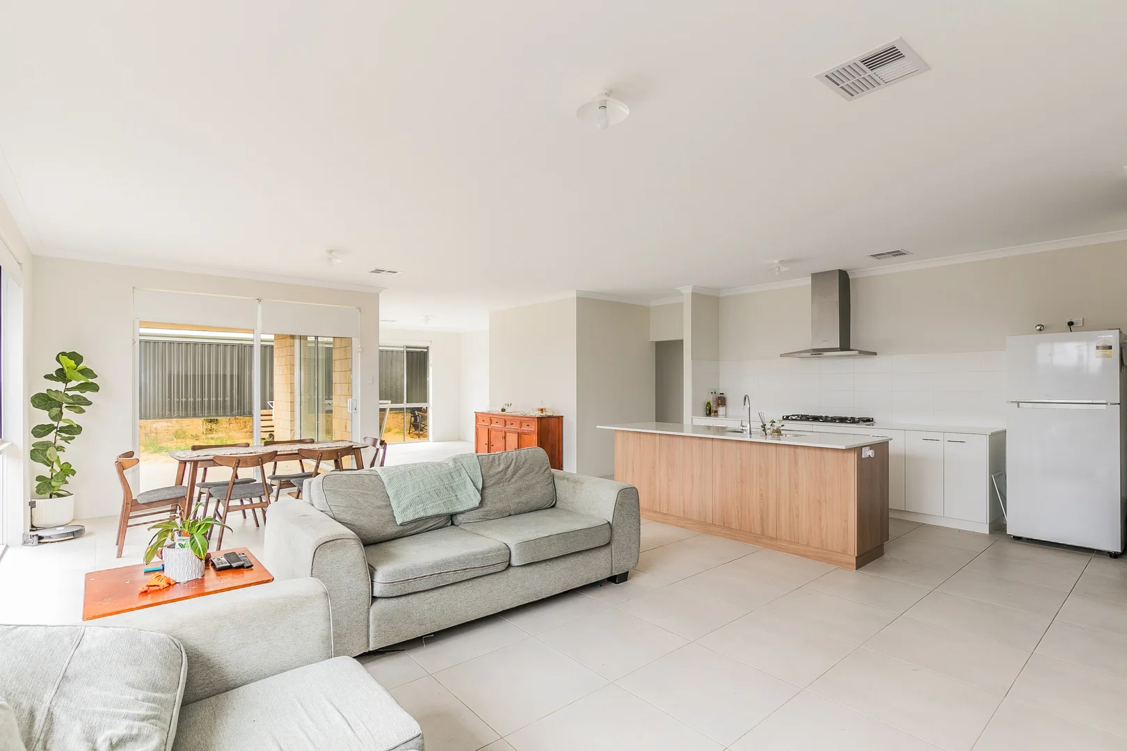 Additional image 5 of 8 Nirvana Road, Lakelands WA 6180