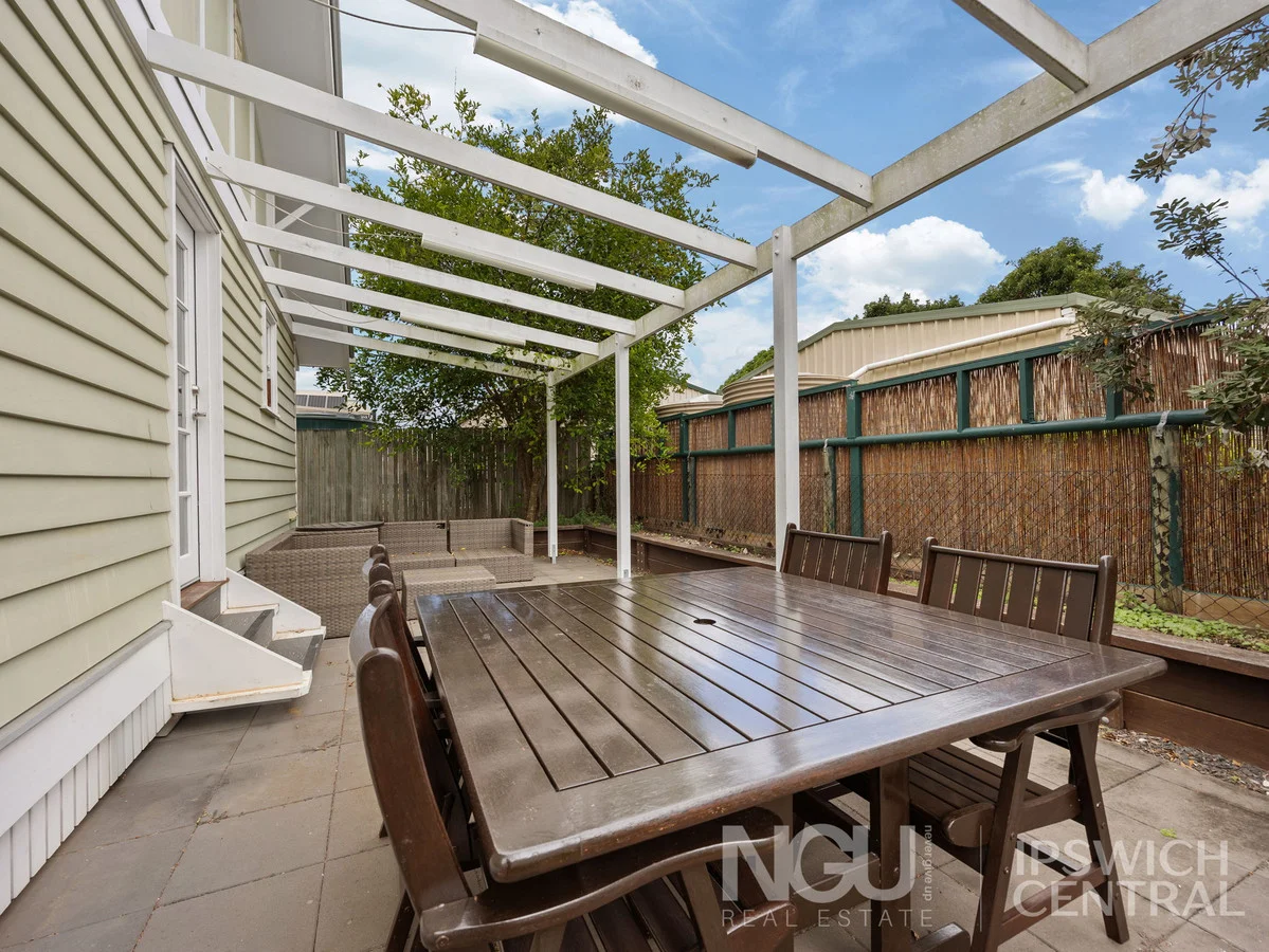 Additional image 13 of 1 & 2 / 25 Teape Street, Silkstone QLD 4304
